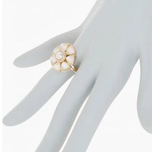 NWT Covet Faux Pearl and Cubic Zirconia Flower Cocktail Ring, Size 5, Gold/White